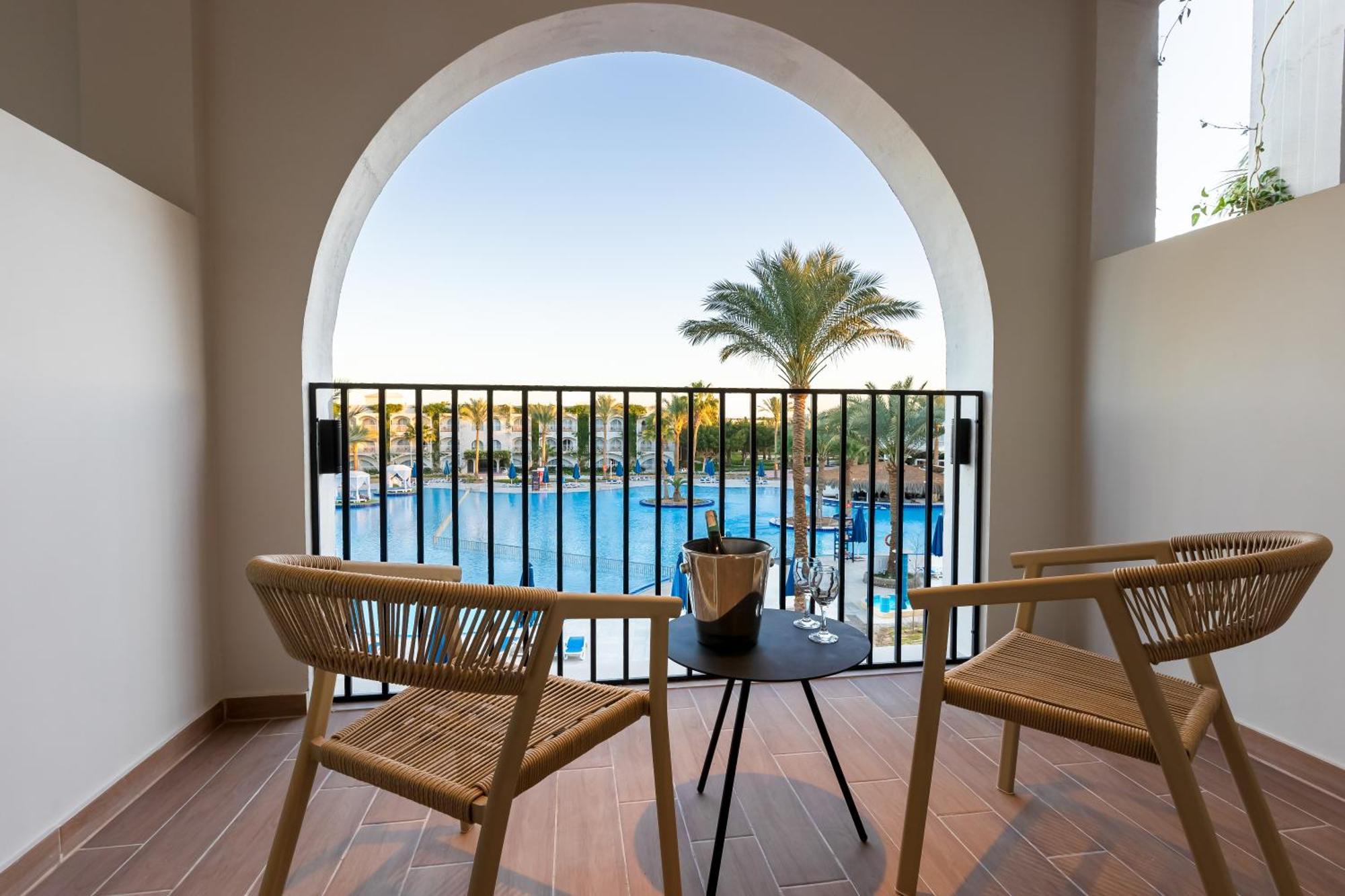 Desert Rose Resort Hurghada Exterior photo Balcony of a hotel room